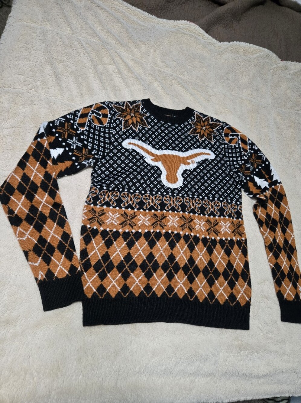 Texas Longhorns ugly Christmas sweater Klew Bevo Argyle Isle Navidad Reindeer, S